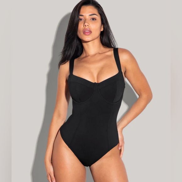 TA3 LIFTY WAIST SNATCHING UNDERWIRE SWIMSUIT BLACK NWT SIZE S REG/LONG D/DD